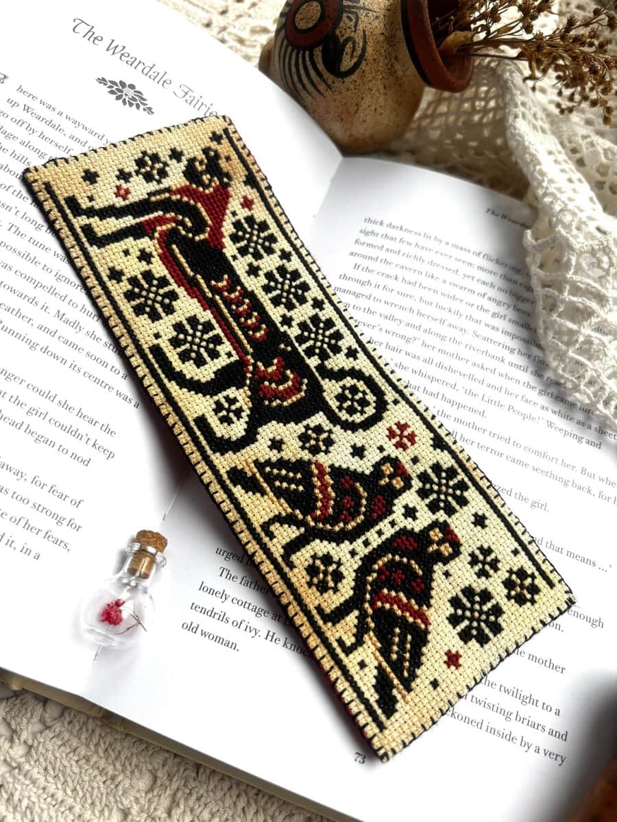 Greek Wonky Lion cross stitch bookmark pattern